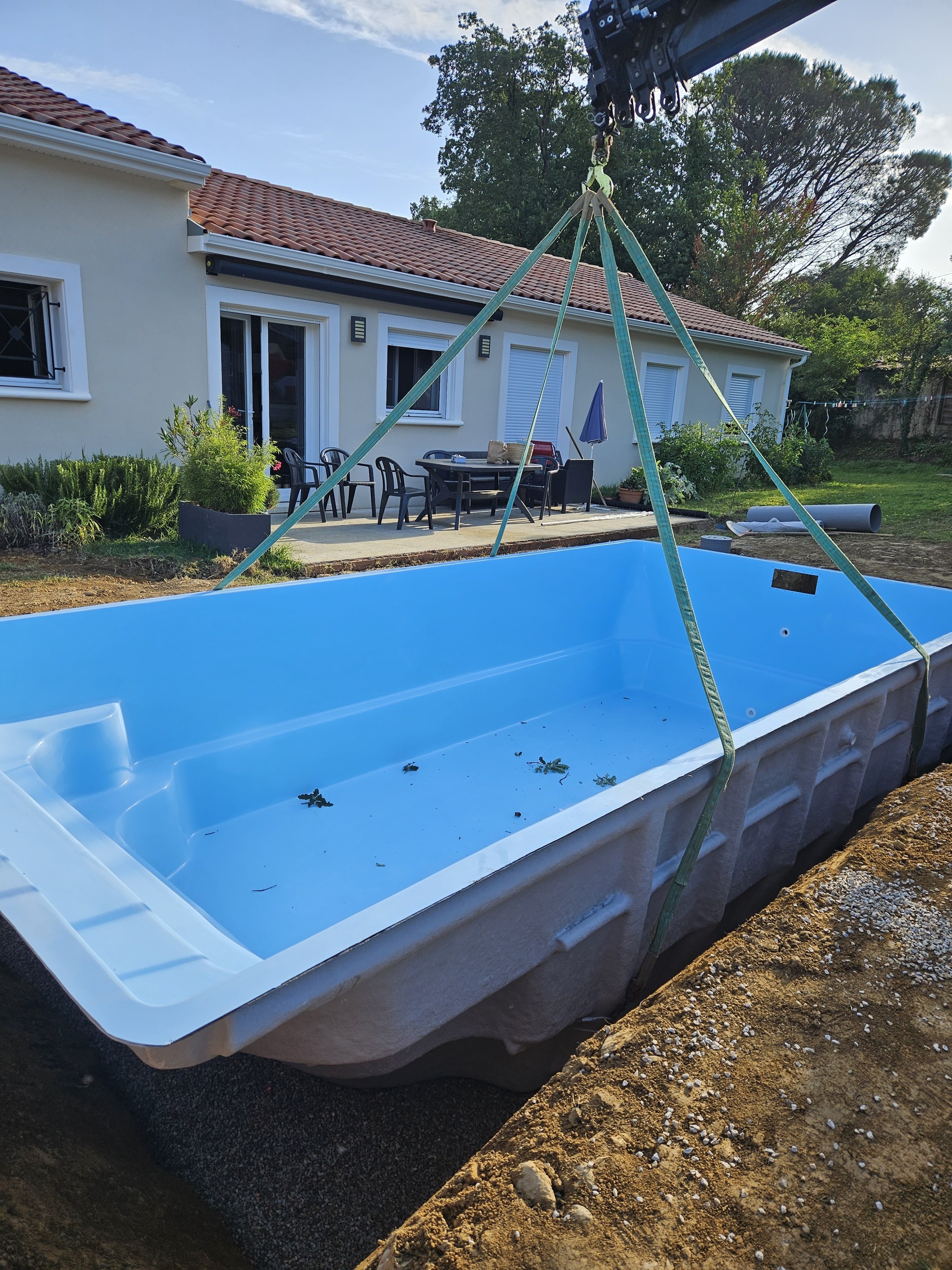 Pose de Piscine ANAA Bleue à Saïx